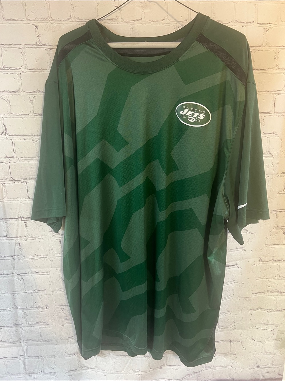 MENS NFL 3XL Jets crew neck T-shirt. Mesh insert on shoulder. Good condition